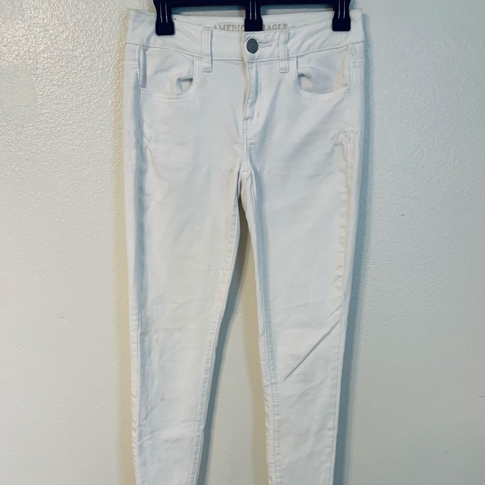 American Eagle Super Stretch White Jeggings